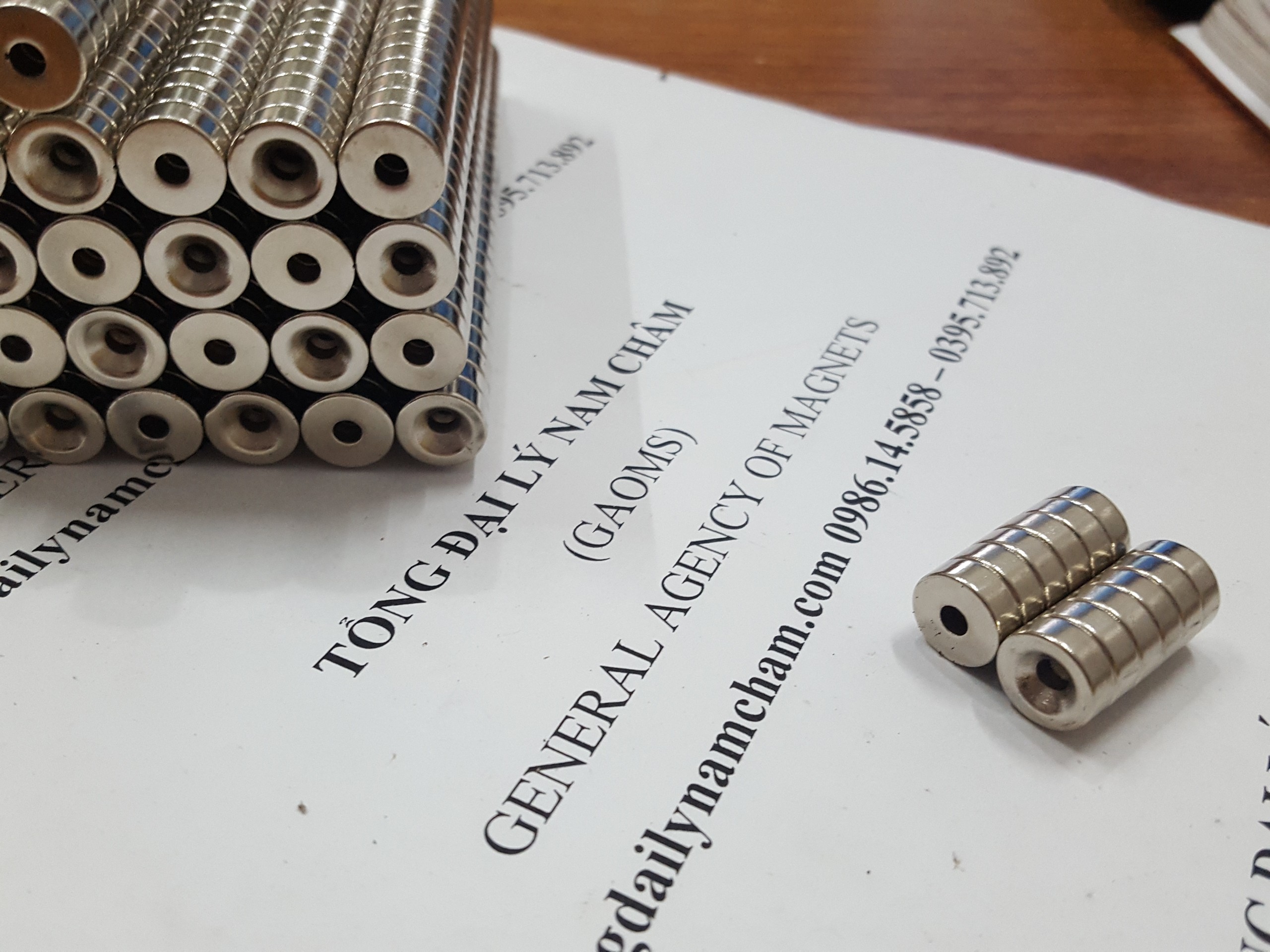 20 viên nam châm 10x4 lỗ 3.5mm