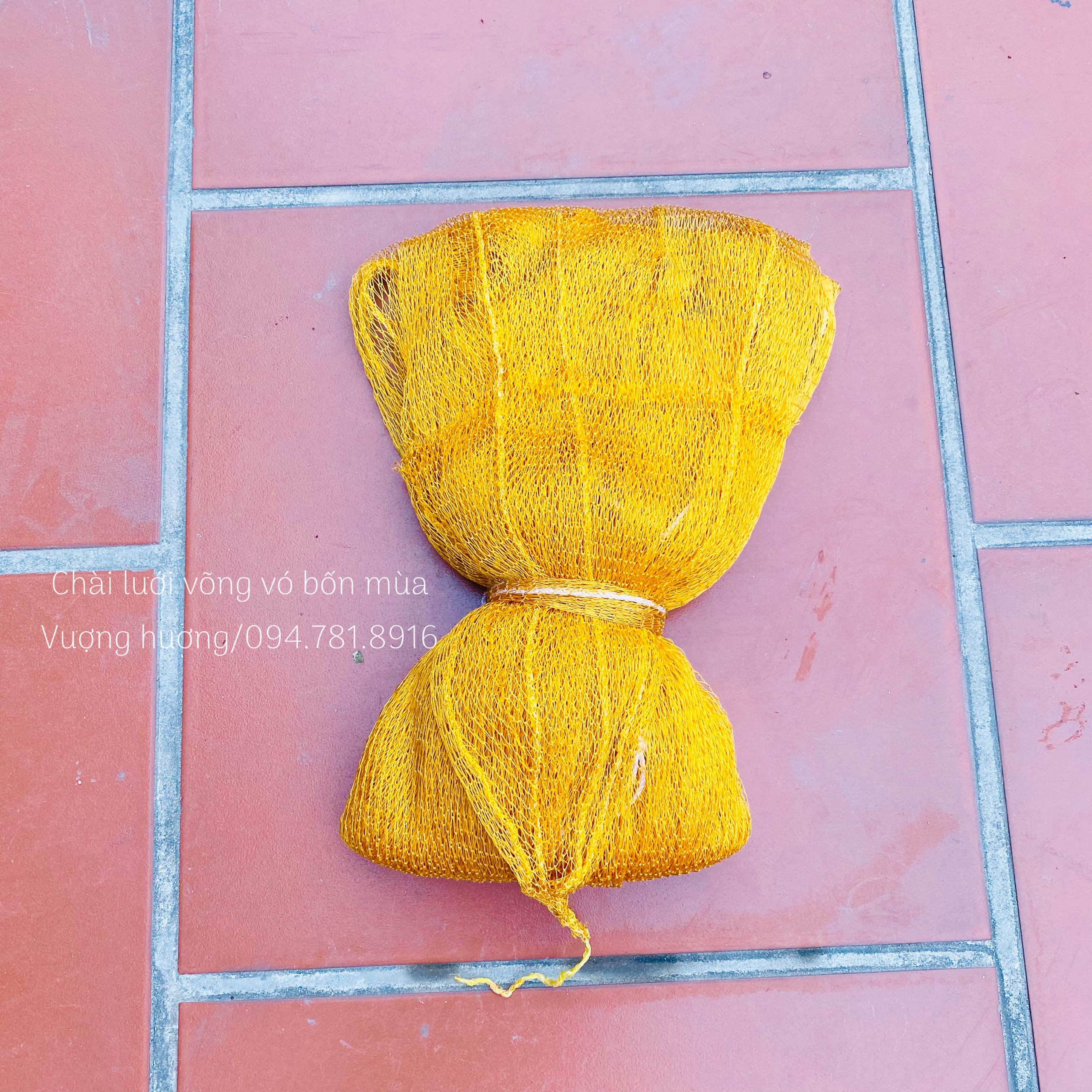Lưới đánh cá mắt mau màu vàng cạnh 2m8x2m8