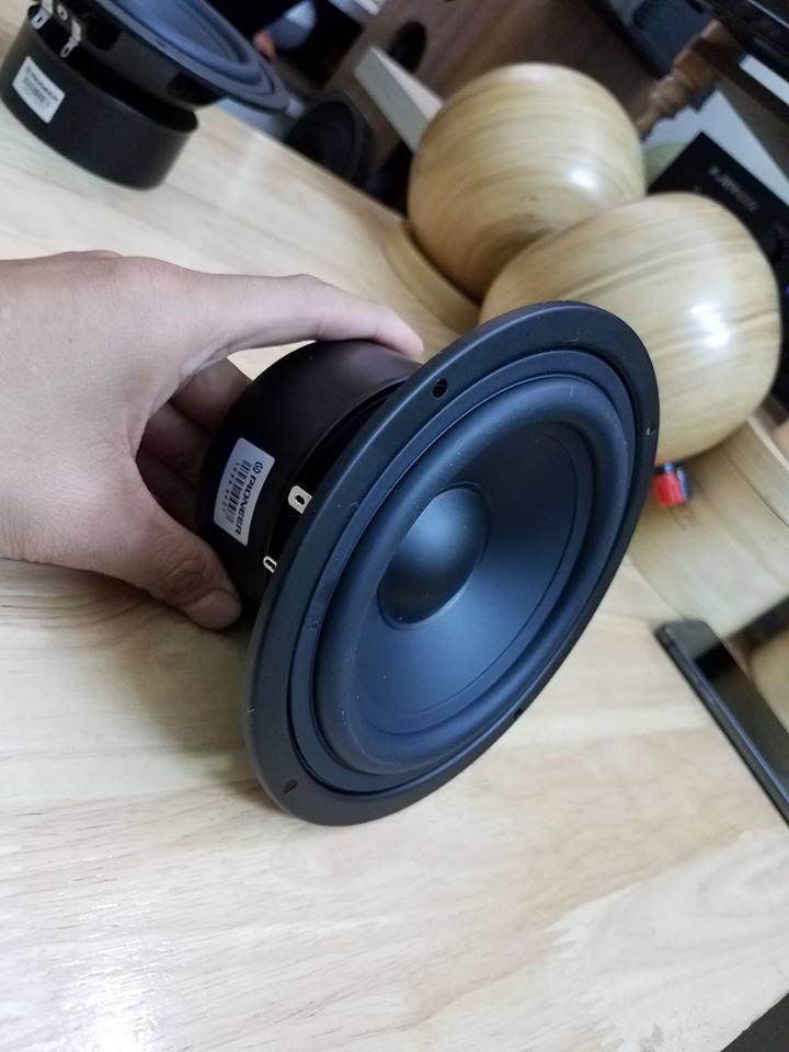 LOA TRUNG PIONEER MID 12CM MỚI.