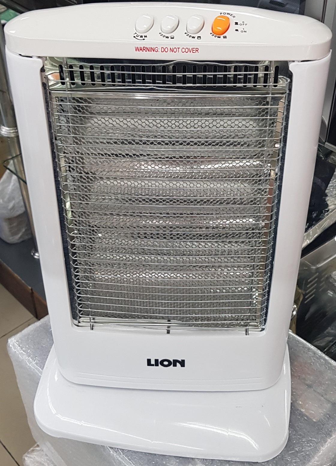 Quạt sưởi Lion Q10A 3 bóng
