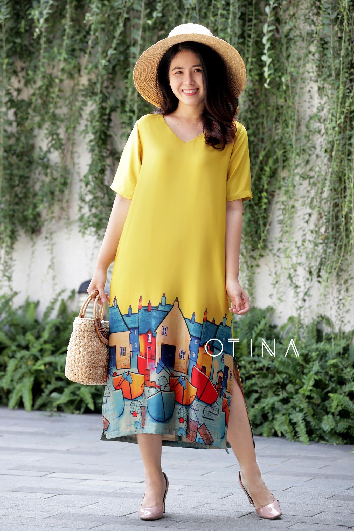 Đầm lụa Latinh vàng phố