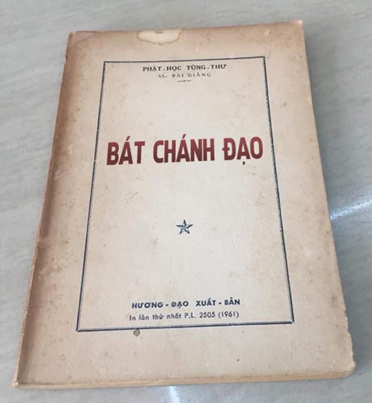 Sách Bát Chánh Đạo
