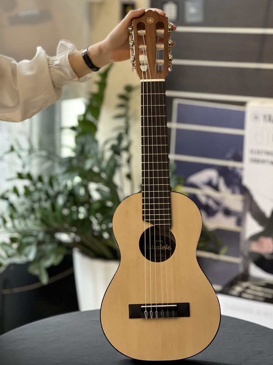 Đàn guitalele Yamaha (đàn mini) GL1