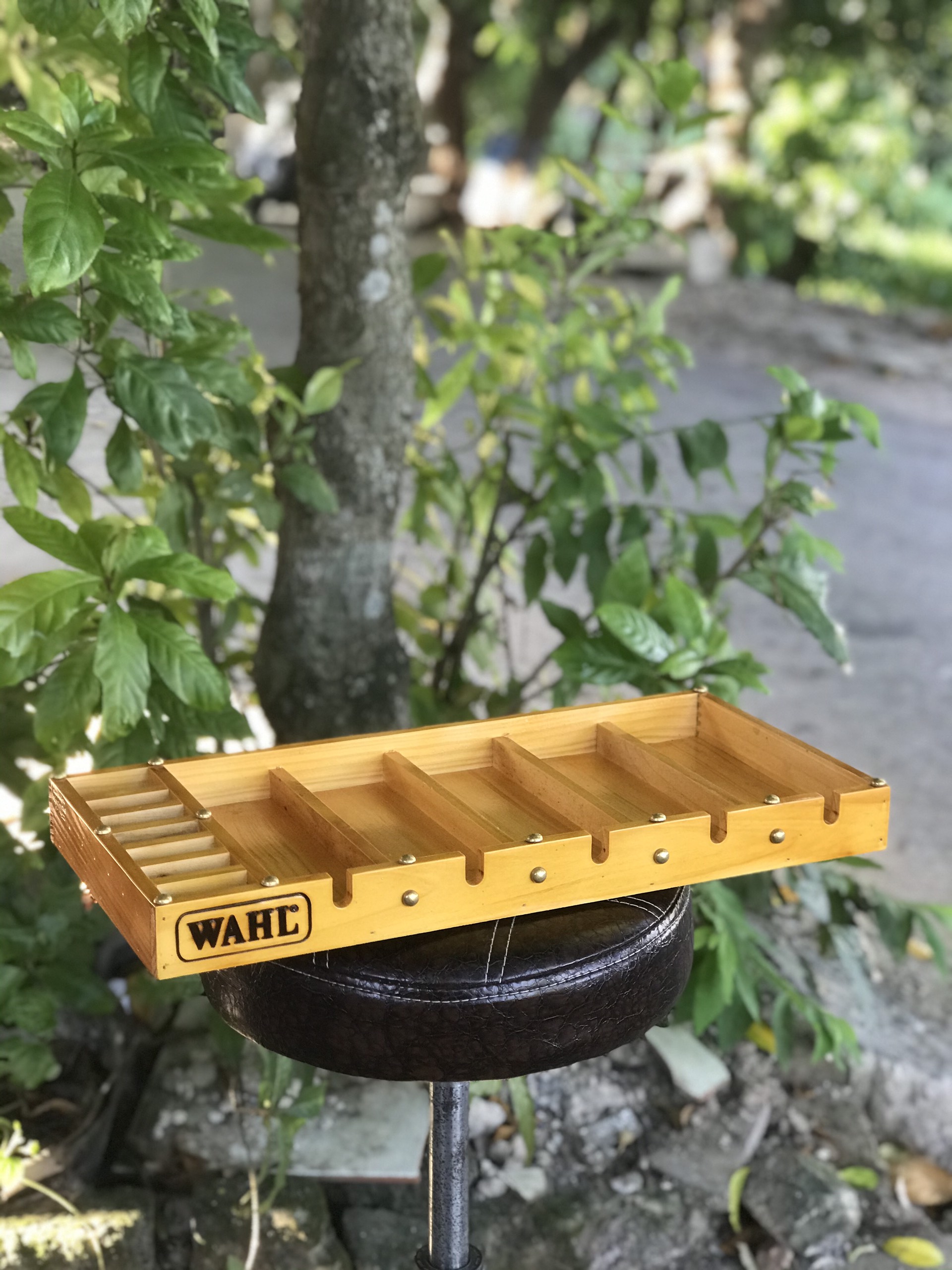 khay gỗ đựng tông đơ
