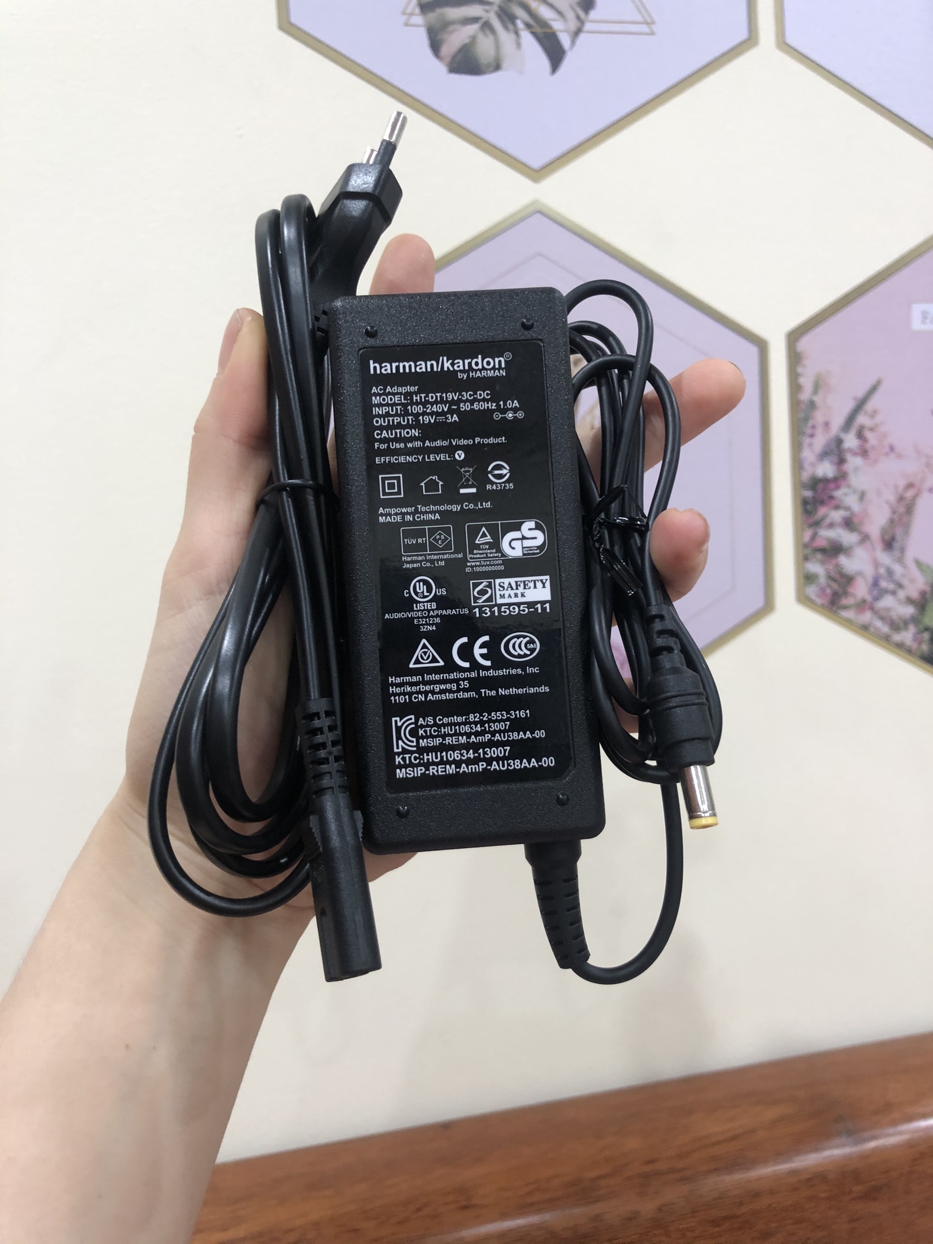 sạc pin 19v 3a loa harman kardon bản gốc