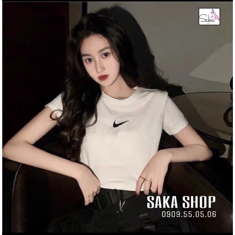 Áo thun crop nữ trắng đen thêu logo nổi