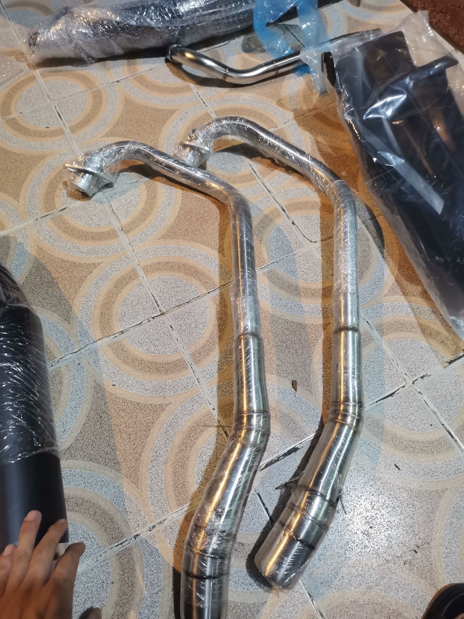 cổ pô độ Raider fi satria cong 2 khúc