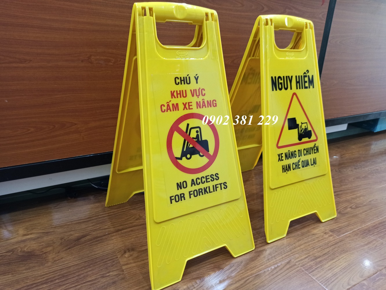 Biển cảnh báo XE NÂNG chữ A - gấp gọn