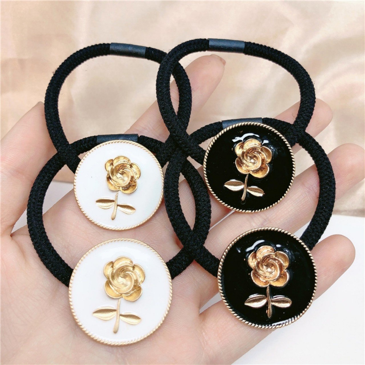 CỘT TÓC HOA HỒNG MẠ VÀNG
