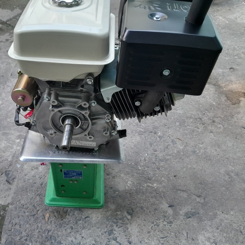 Máy nổ chạy xăng 15hp có đề