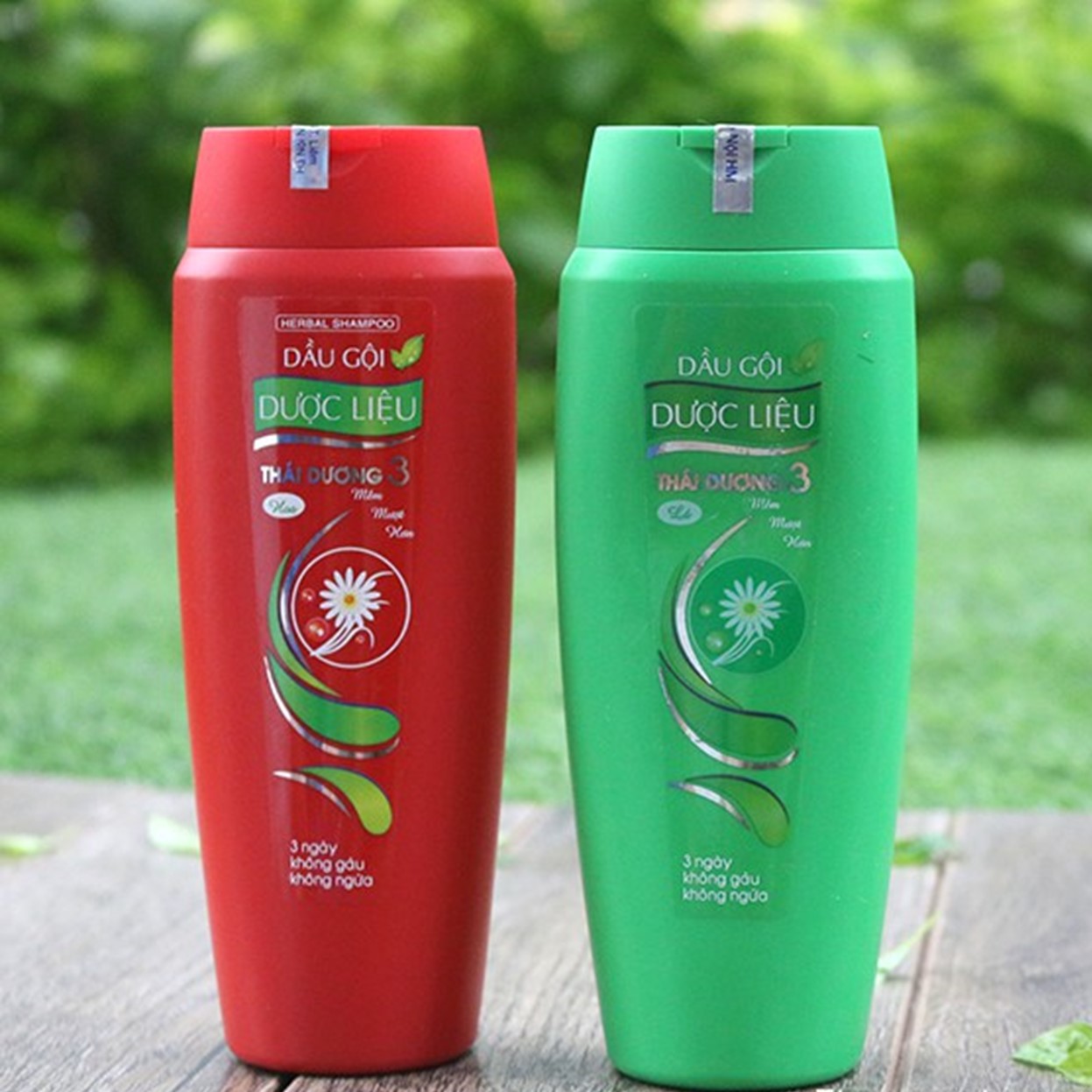 Dầu gội dược liệu Thái Dương 3 (Hương Hoa) 200ml - Đỏ