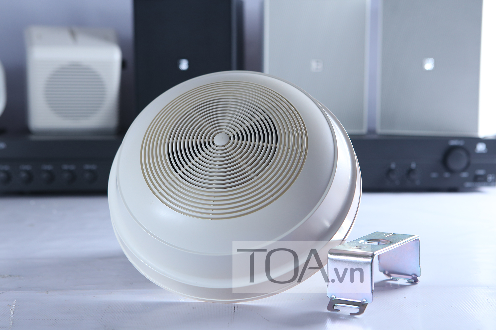[HCM]Loa treo trần TOA PC-2668
