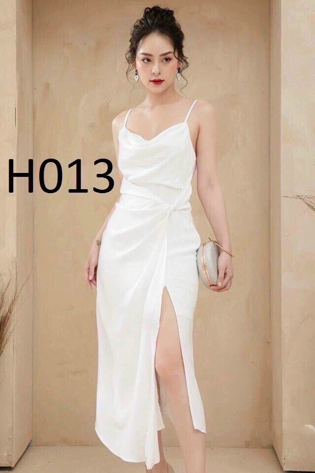 Đầm hai dây cổ đổ xẻ tà bốn màu ( xanh, đen, vàng và trắng )