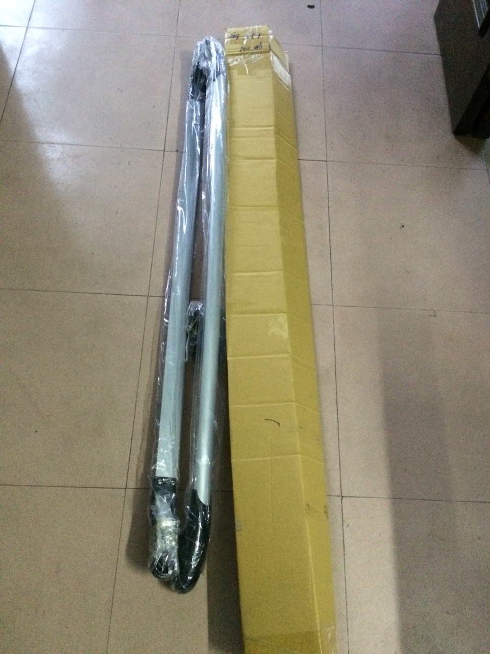 Giá nóc để đồ Spark, Matiz 3 (Chân bắt vít ) OEM
