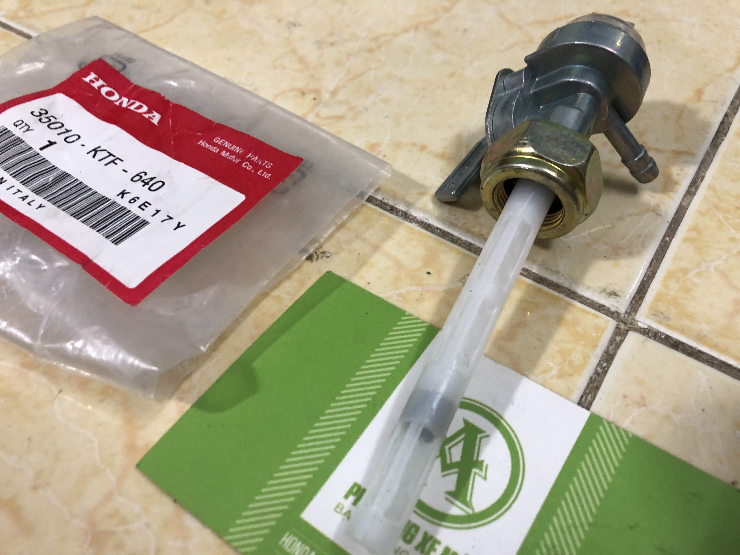 Khóa xăng bình xăng lớn ba gác Lớn / Nhỏ răng Nhuyễn ( Không bán răng To )