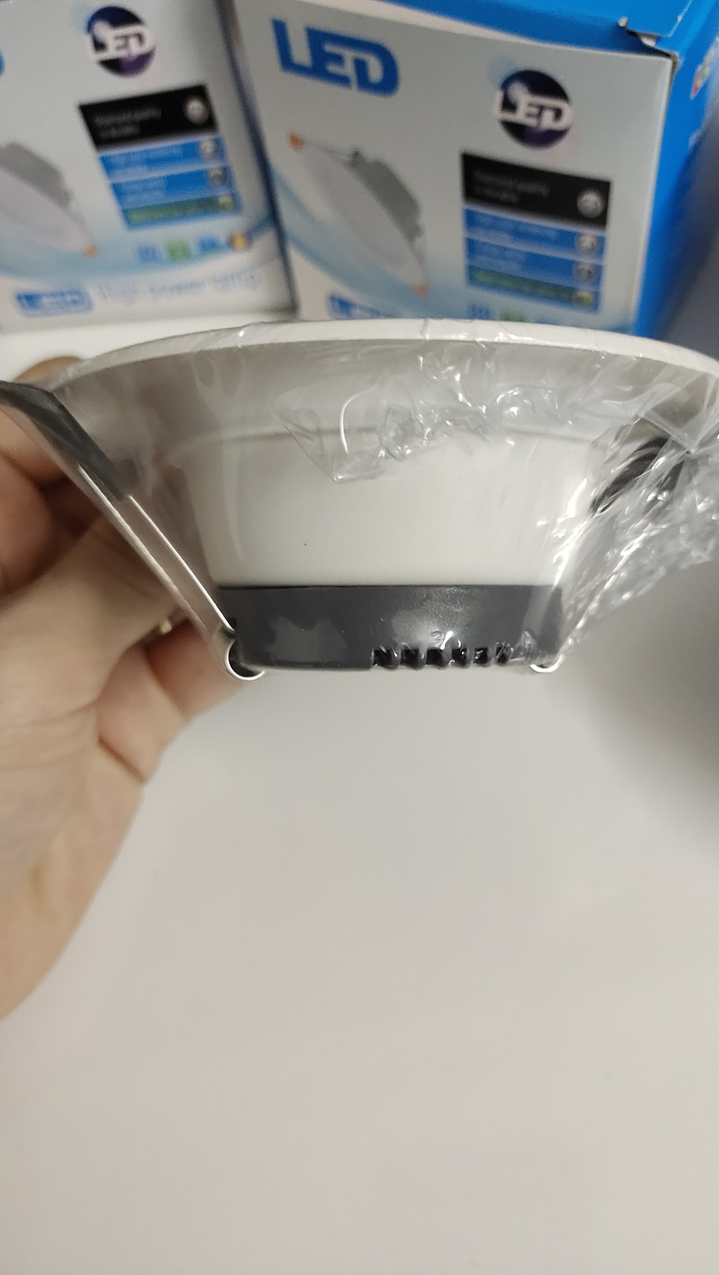 Đèn Led âm trần,gắn trần
