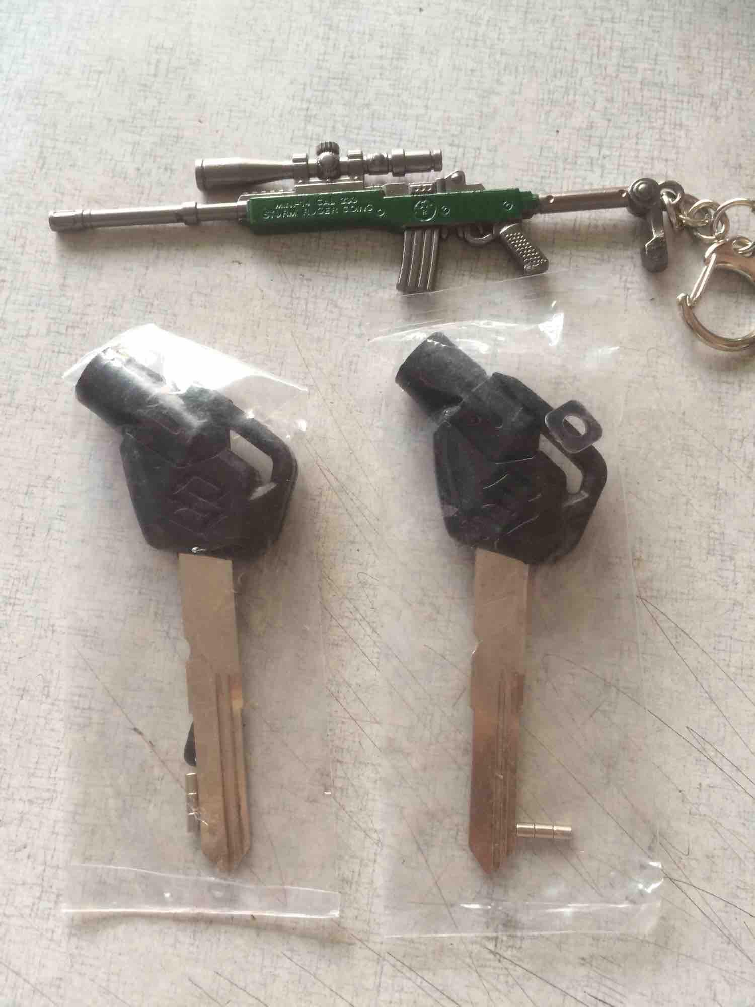 Combo 2 phôi chìa khoá xe SUZUKI RAIDER , SATRIA ( tặng kèm 1 móc khoá PUBG ngẫu nhiên )