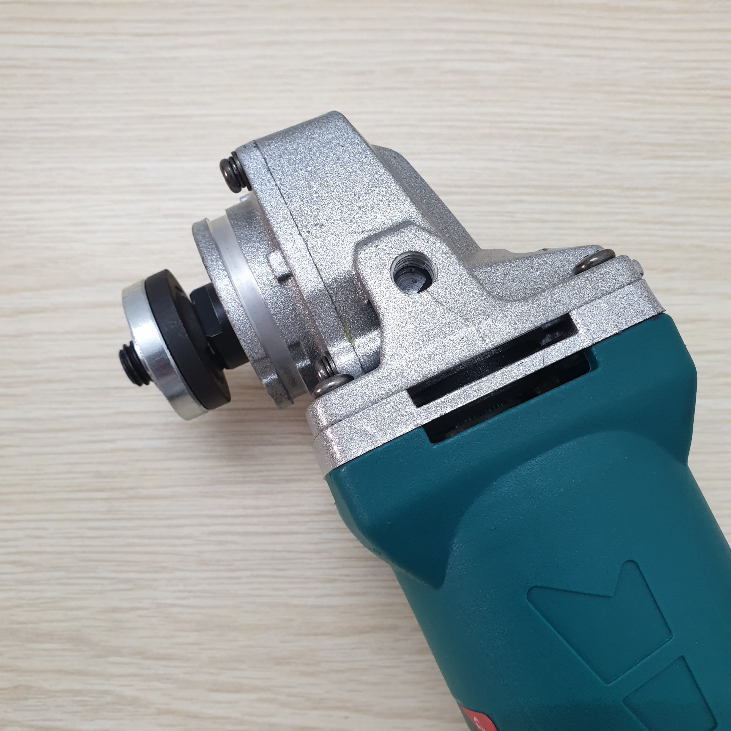[HOT SALE]MÁY MÀI GÓC , MÁY CẮT CẦM TAY ĐUÔI DÀI MAKITA CÔNG SUẤT 950W , CÔNG NGHỆ HIỆN ĐẠI ĐẾN TỪ NHẬT BẢN LÕI ĐỒNG 100% CÔNG TẮC BÓP