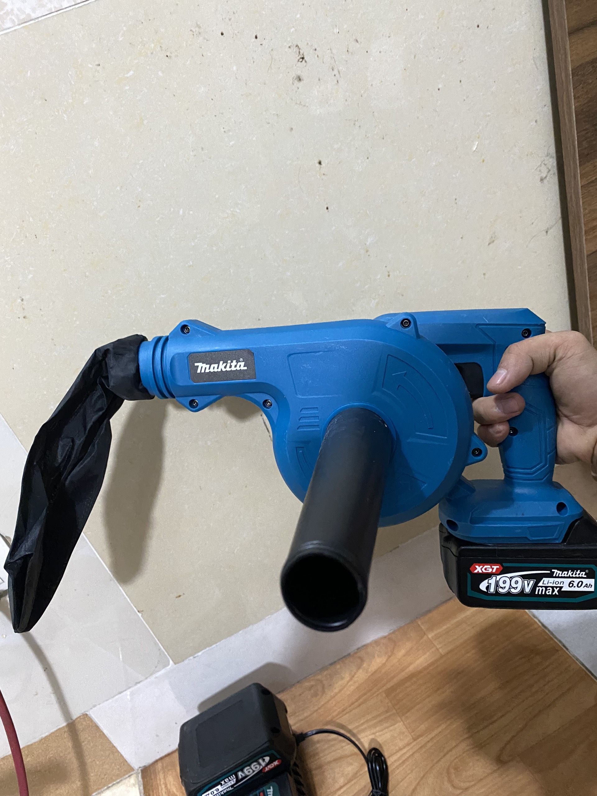 Máy thổi bụi pin Makita - Máy thổi bụi hút bụi 2 chiều