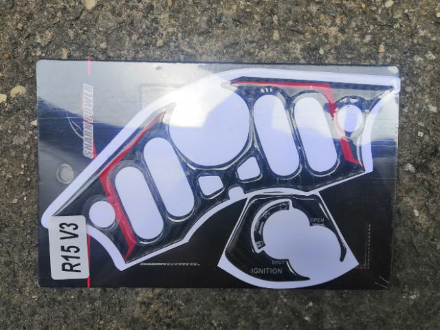 Dán bình xăng R15 V3 nắp bình + bàn thờ Shark Power