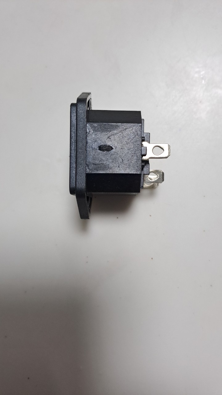 ổ ac  nguồn lớn có cầu chì