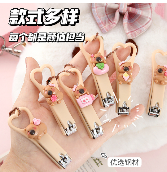 Bấm móng tay kèm móc khóa capy bara dễ thương