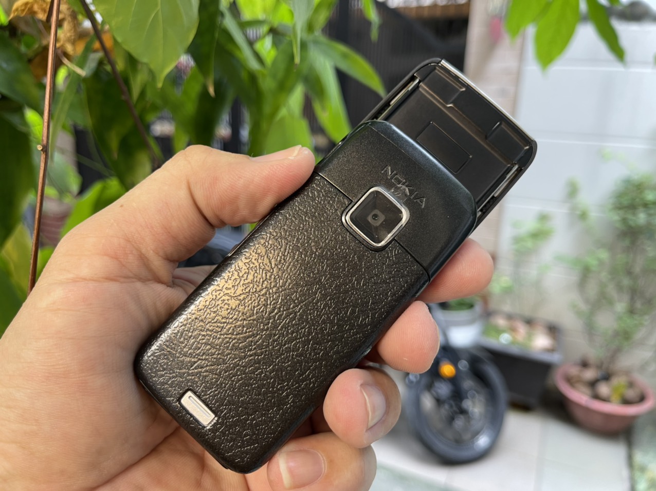 LK Điện thoại Nokia E65 chính hãng màu bạc