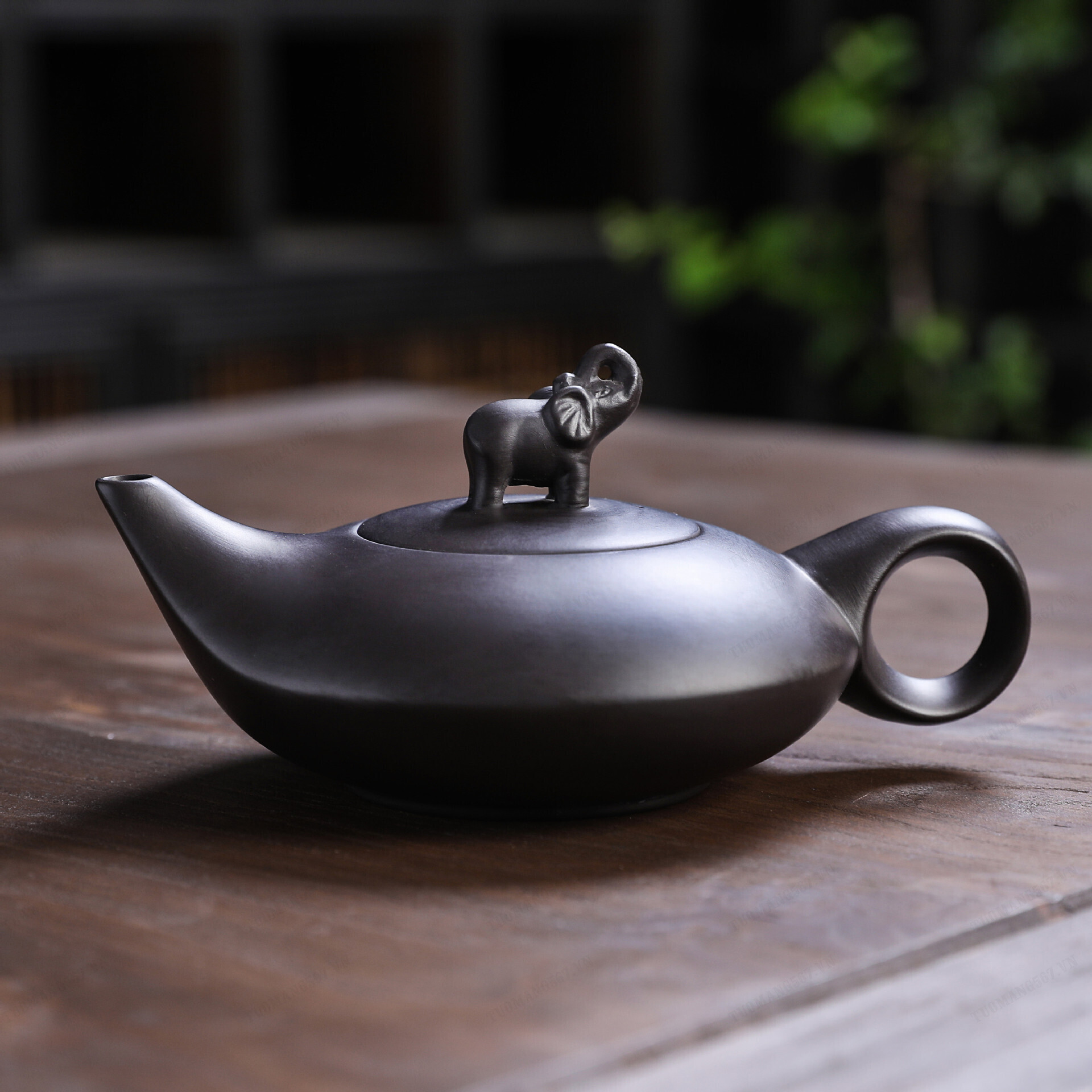 Modern and Practical Purple Clay Tea Brewing Pot Ideal for Home Tea Brewing