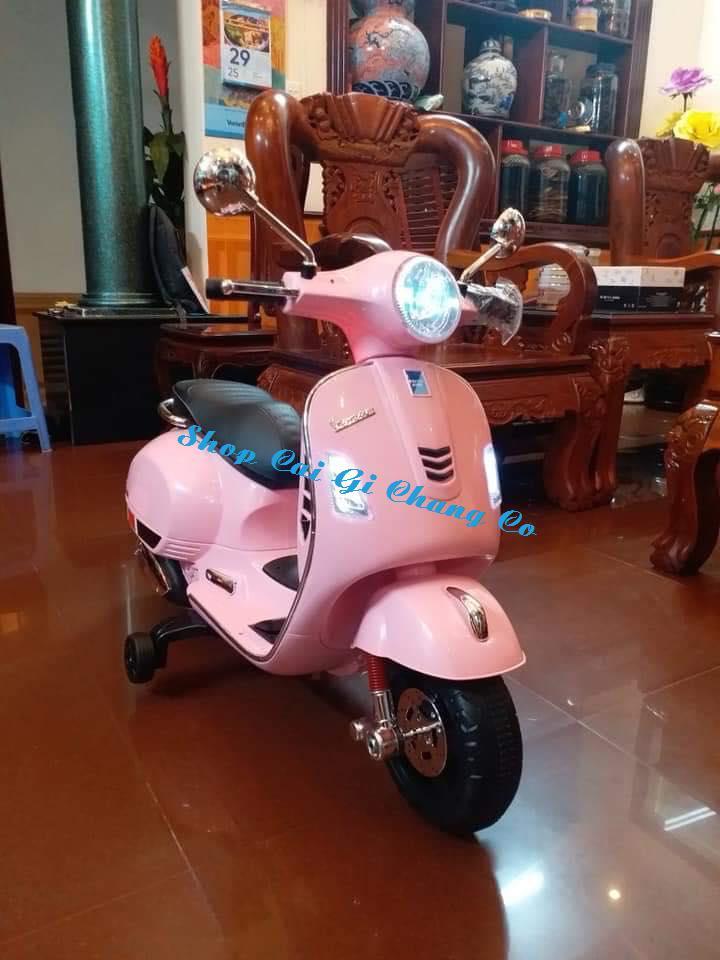 XE MÁY ĐIỆN TRẺ EM KIỂU DÁNG XE VESPA BÌNH 12V