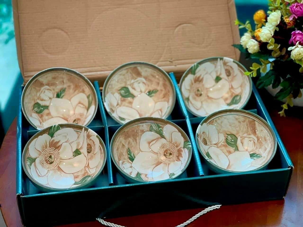 Bộ 6 bát sứ tráng men kèm đũa siêu xinh