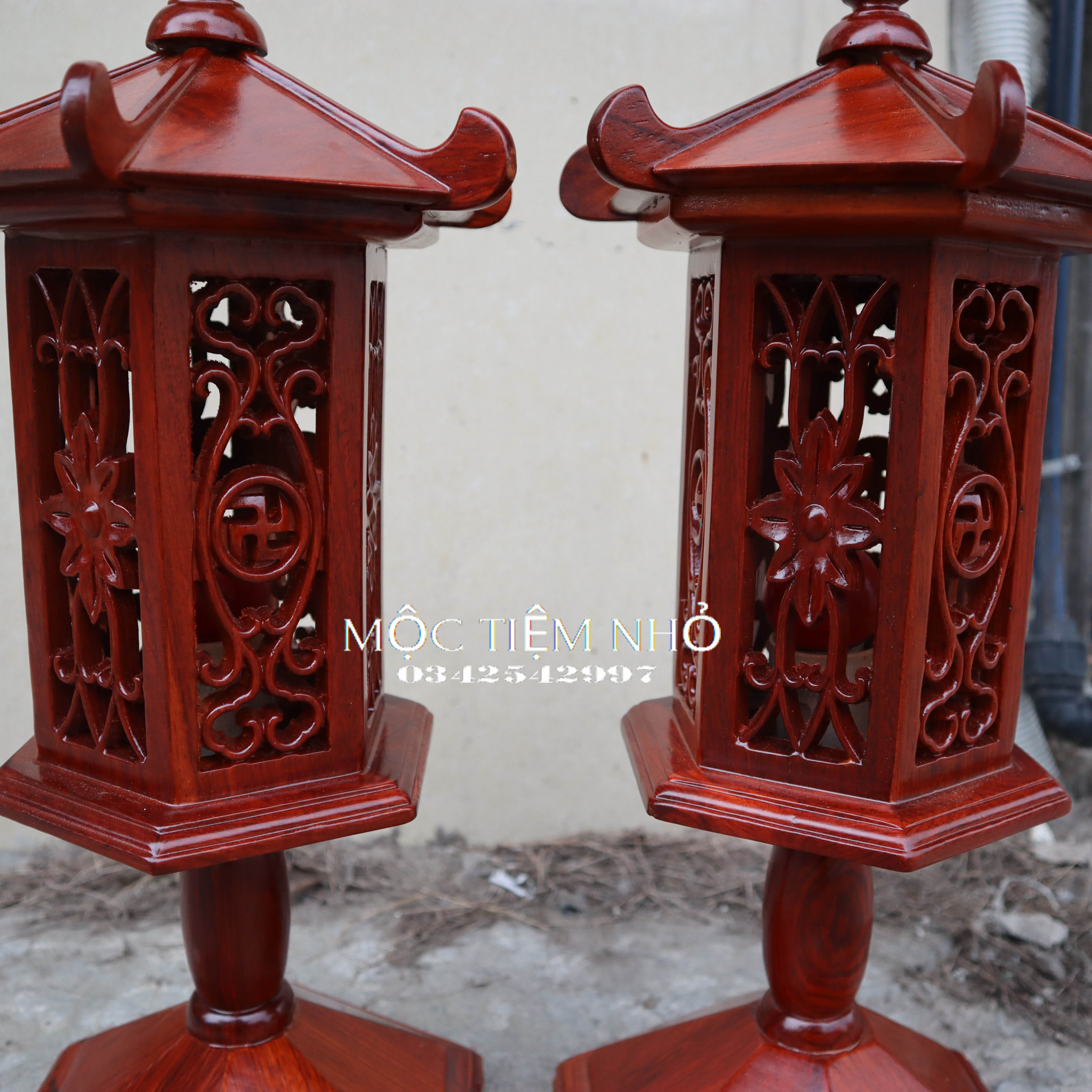 Cặp đèn gỗ hương đôi đèn thờ cây gỗ cao 48cm