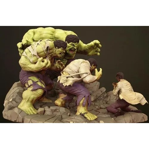 File in 3D Hulk Transformation