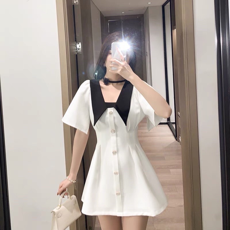 ĐẦM XÒE CÓ CỔ ĐÍNH NÚT NHẸ NHÀNG