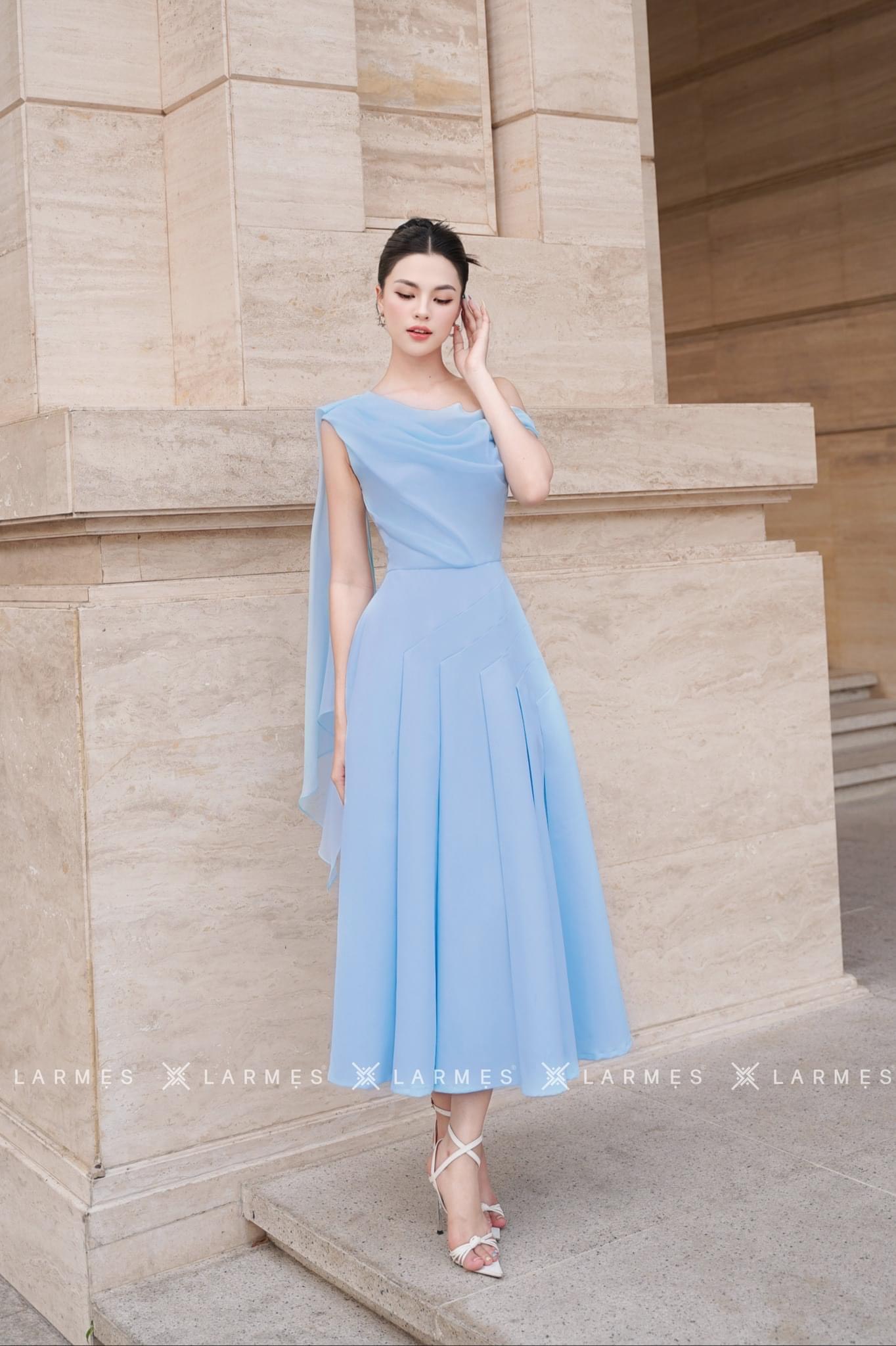 LARMES - Đầm xếp lệch vai Hazel