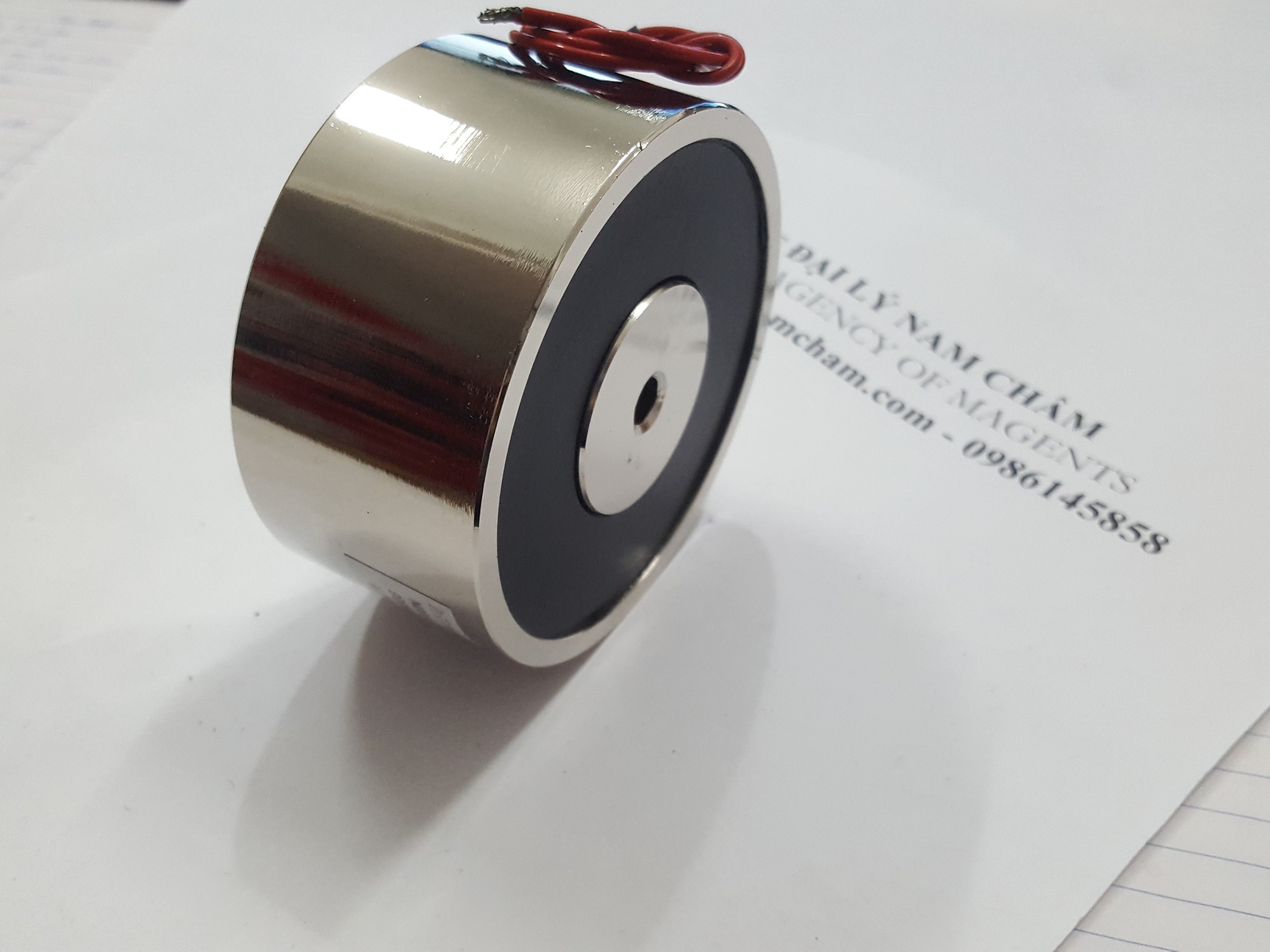Nam châm điện nâng 1000N-100kg-24V