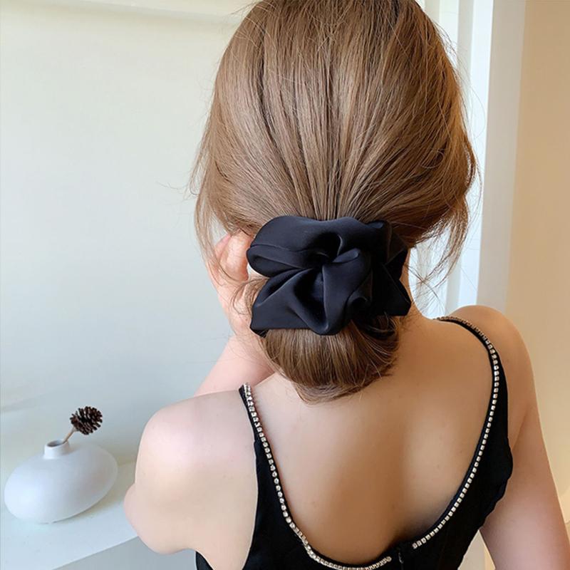 Smooth fabric scrunchies hair band