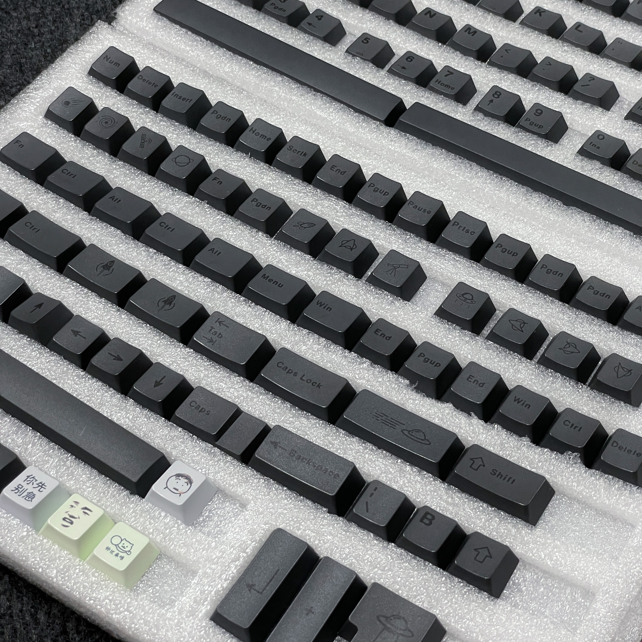 Bộ Keycap Black On Black PBT dyesub