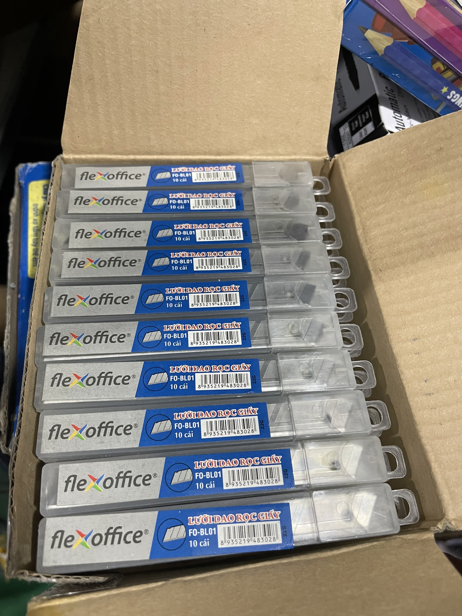 (1 Hộp) Lưỡi dao rọc giấy nhỏ 9mm  Flexoffice Thiên Long FO-BL01