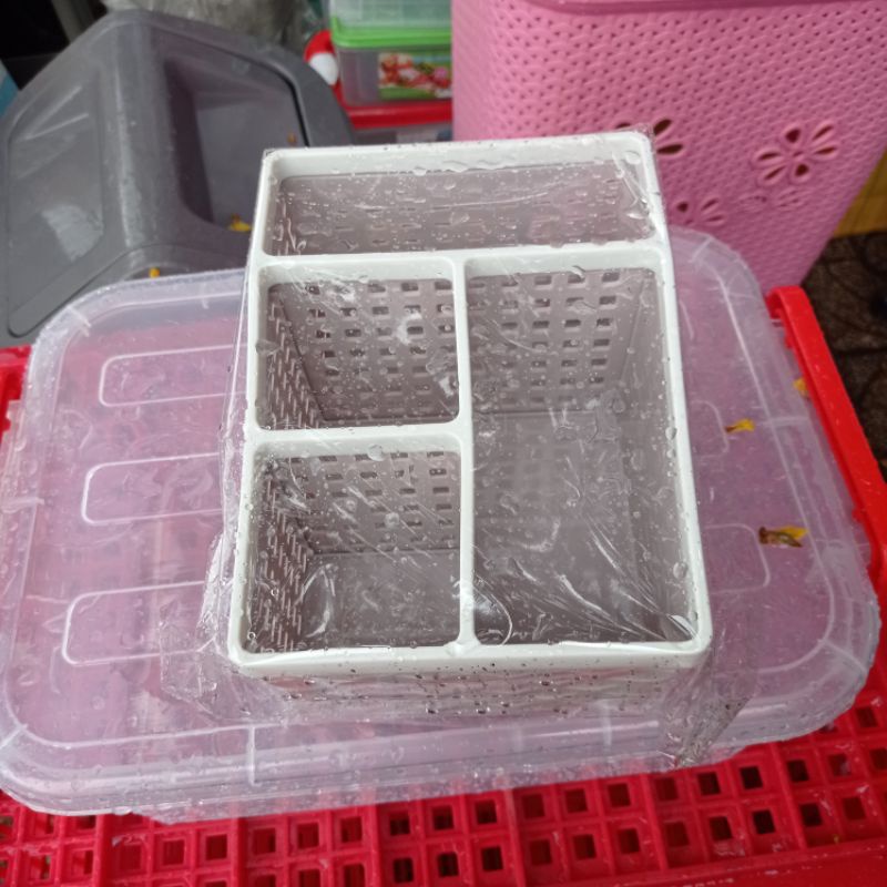 Kệ khay ngăn đa năng, tiện ích