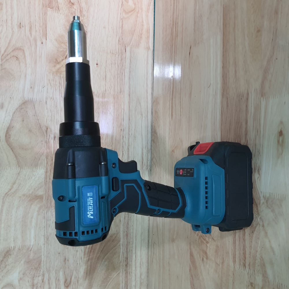 Máy rút đinh tán rive sử dụng chân pin phổ thông