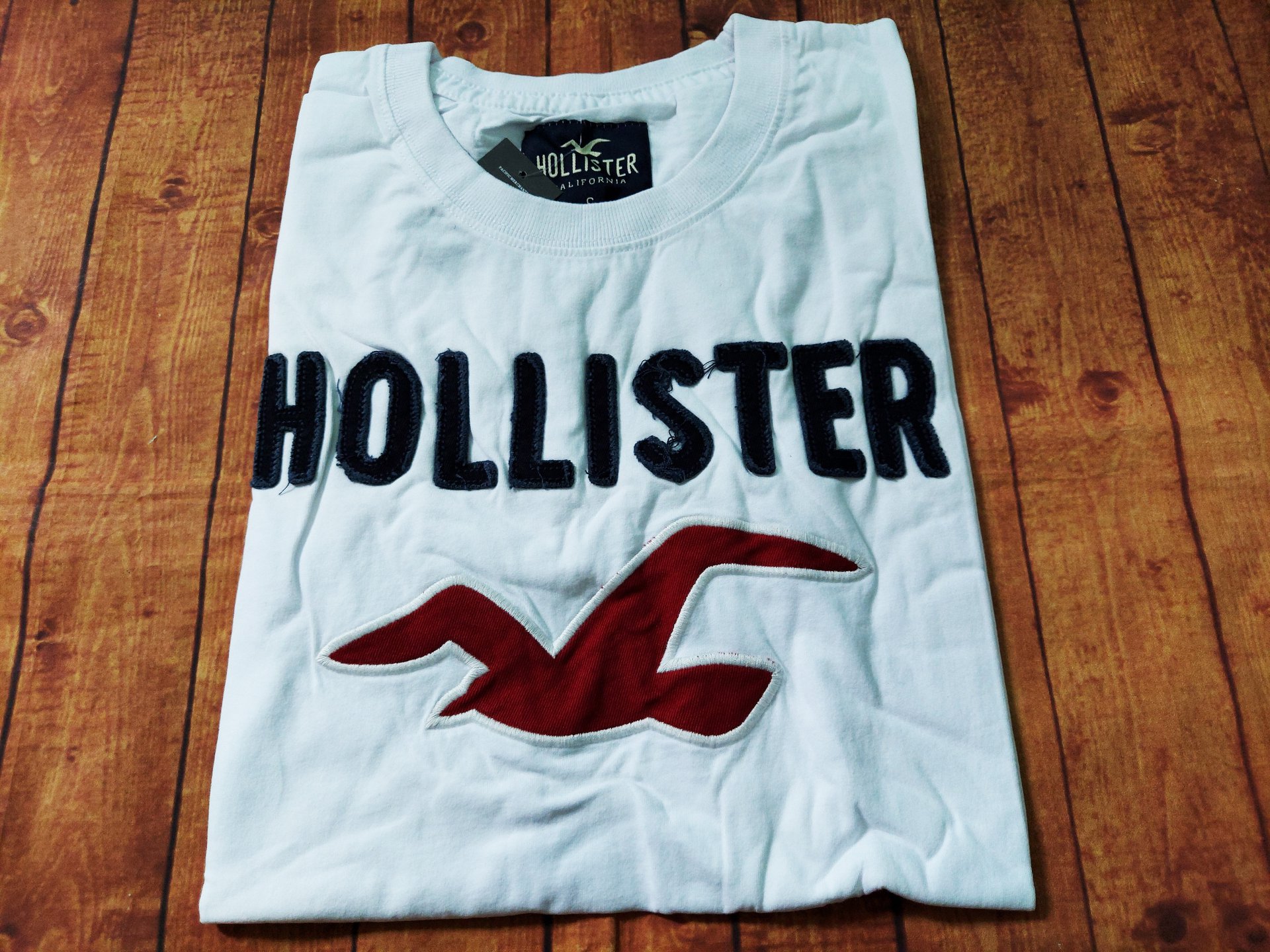 Áo thun Hollister White new