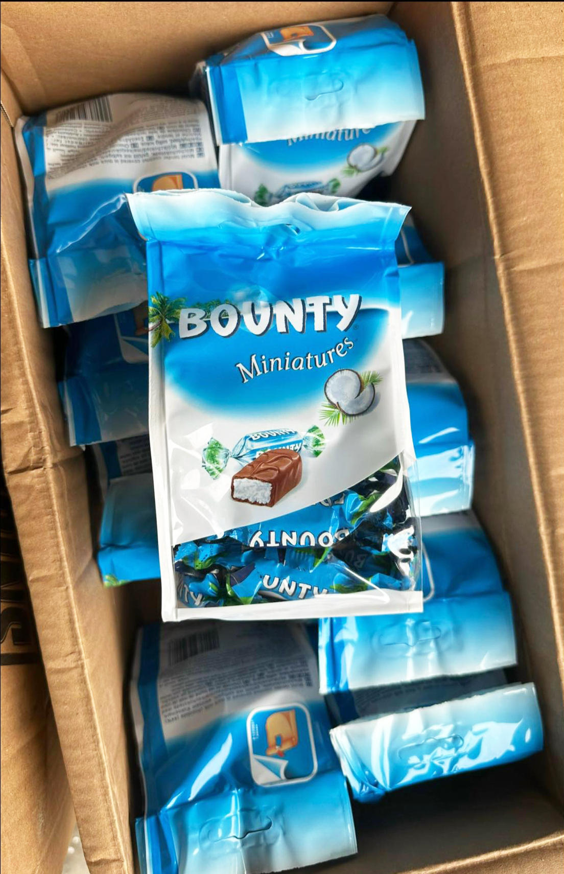 Kẹo socola dừa Bounty Miniatures nhập Đức gói 220gr