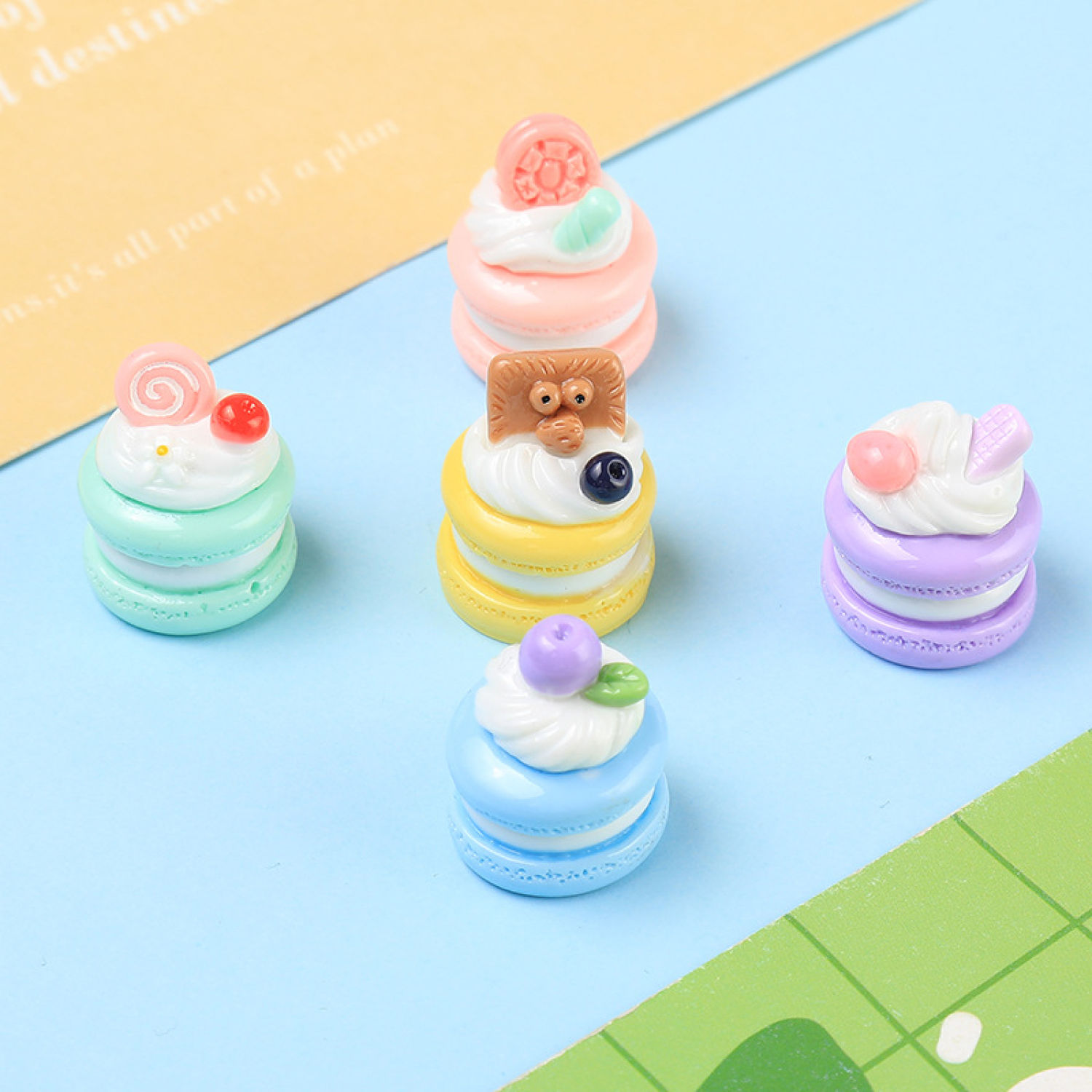 Mô hình bánh macaron kem trang trí nhà búp bê