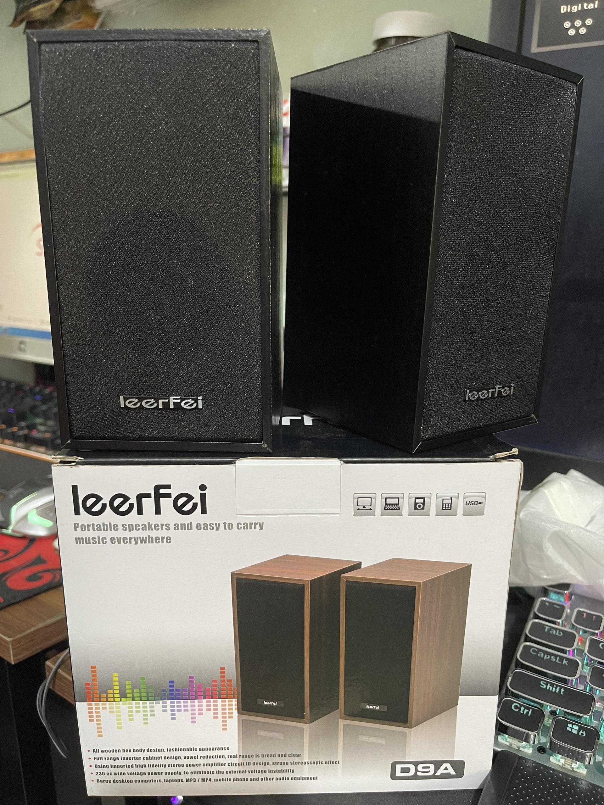 LOA LAPTOP LEERFEI 2.0 D9A ĐẦU CẮM ĐIỆN