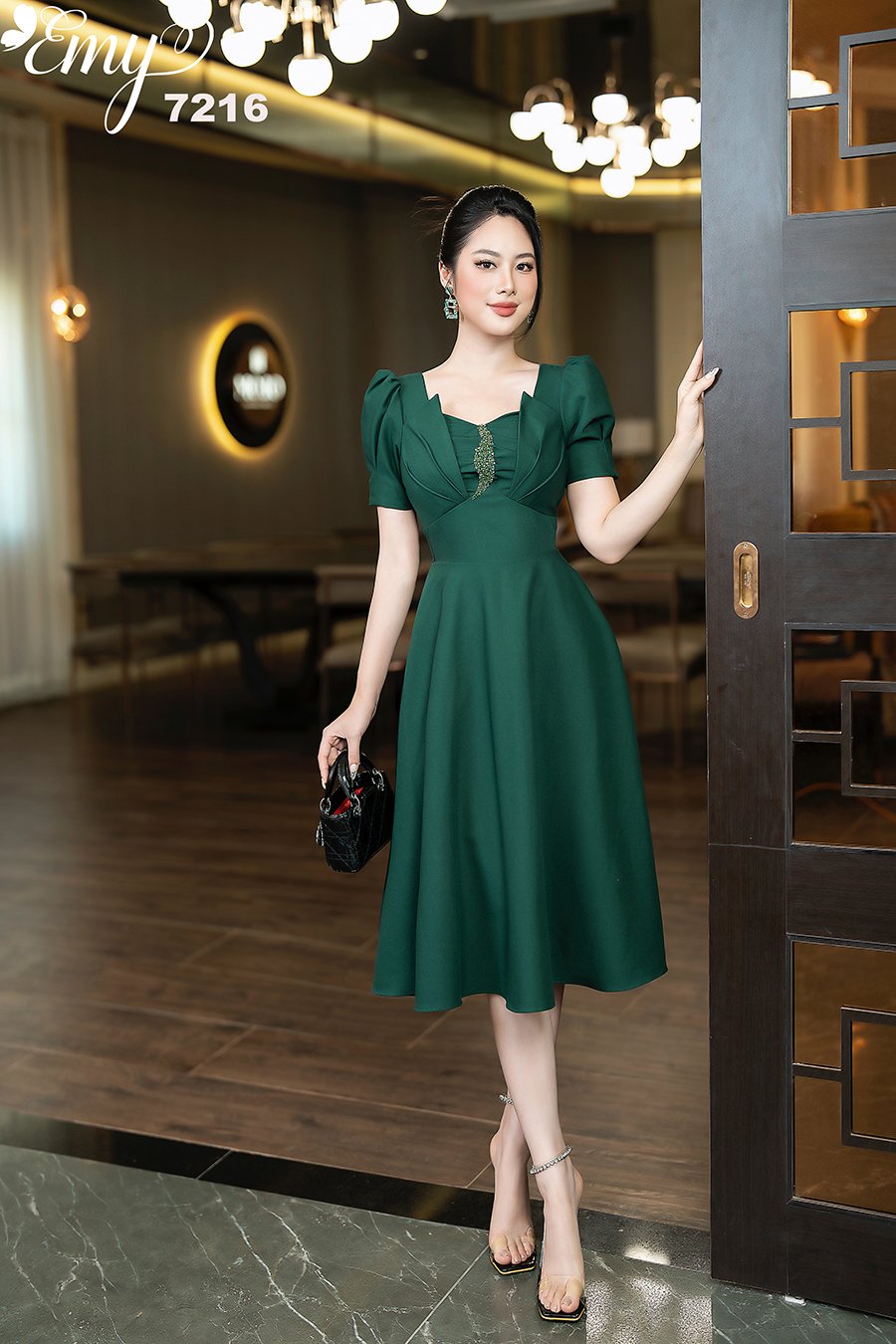 Đầm EMY EM7216 Xoè Xanh Cổ Cách Điệu