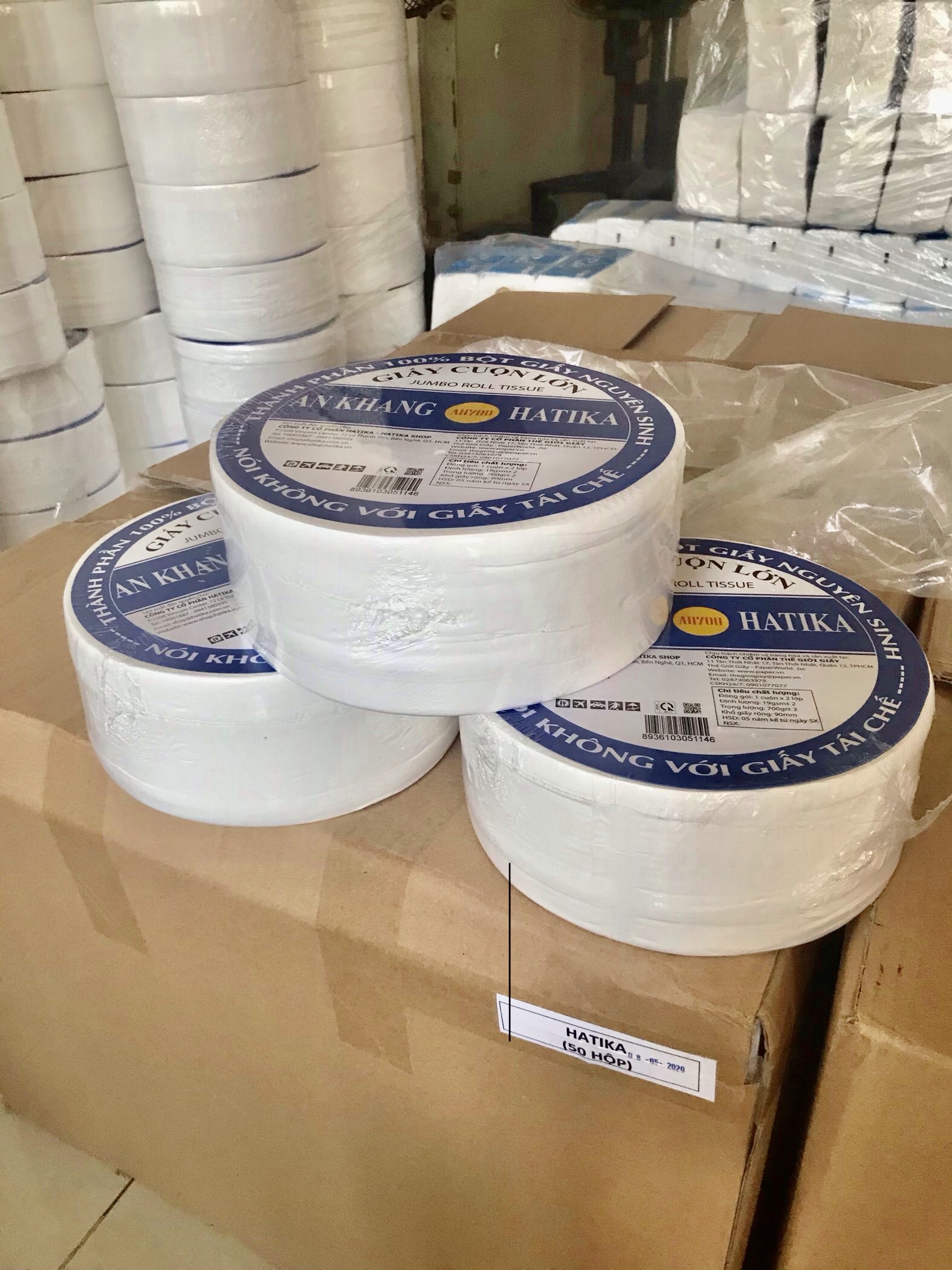 Giấy vệ sinh cuộn lớn 700 gram AN KHANG HATIKA MAX 240