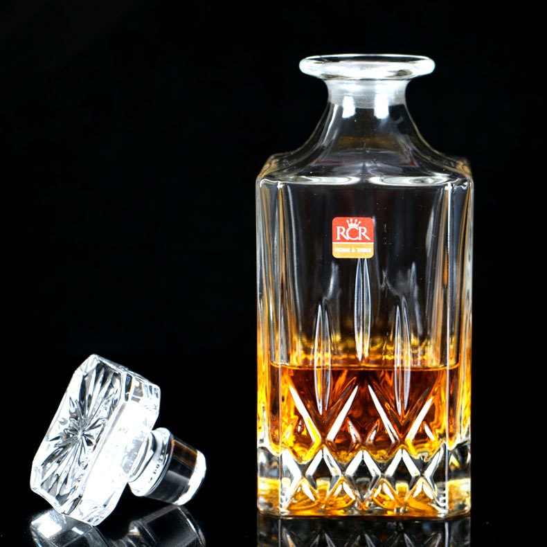 Bình vuông pha lê Ý RCR Opera 750ml