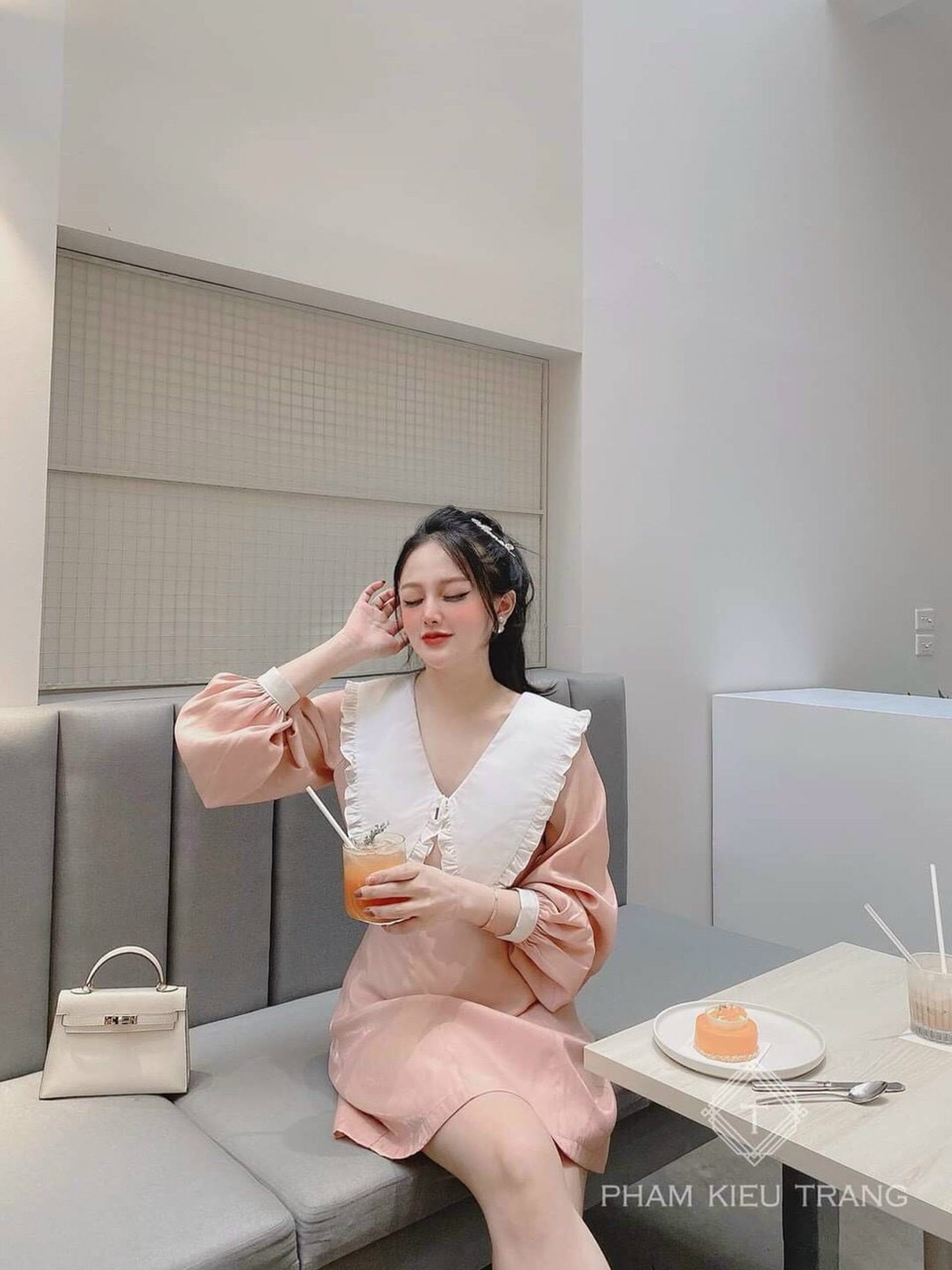 [HCM]Đầm nữ tay dài cổ bèo dễ thương
