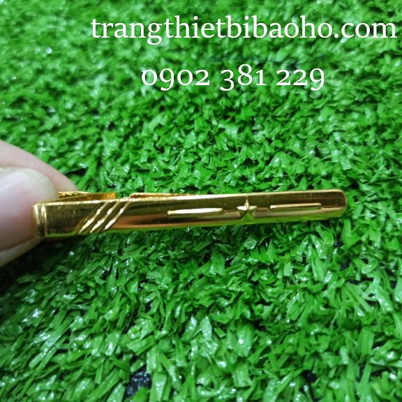 Kẹp cà vạt màu đồng, sang trọng