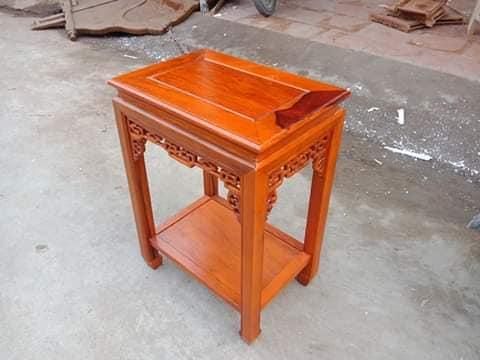 đôn chữ nhật gỗ rác gụ kích thước măt 40 cmx 60 cm chiều cao 70 cm.